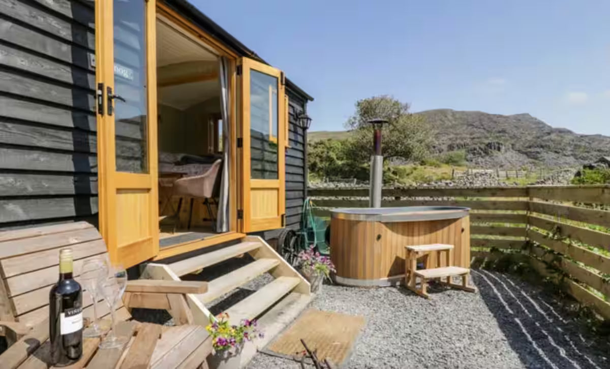 Shepherd Hut - Llanbedr