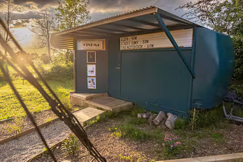 Romantic Wagon & Farm Stay - Kent