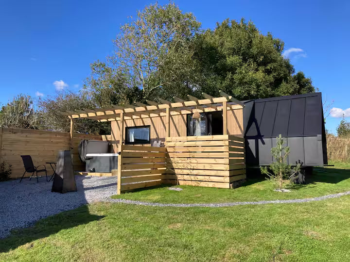 Hillside Cabin - North Molton