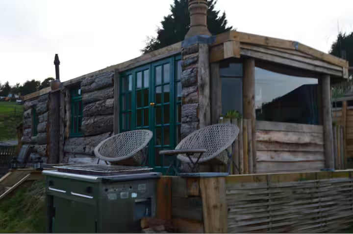 Log Cabin - Glastonbury