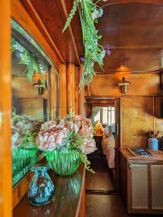 Romantic Wagon & Farm Stay - Kent