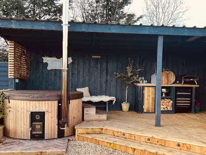 Luxury Roundhouse & Hot Tub - North Curry