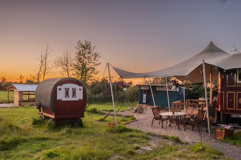 Romantic Wagon & Farm Stay - Kent