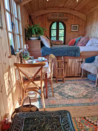 Romantic Luxury Shepherd Hut - Windsor