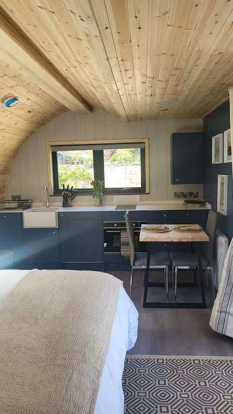 Relaxing Hut & Hot Tub - East Sussex