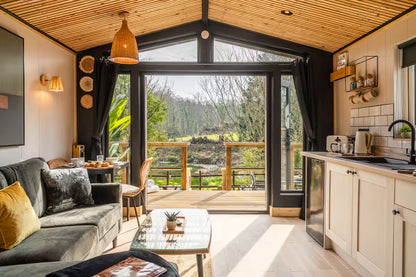 Entire Log Cabin - Somerset