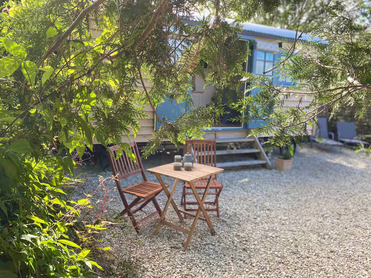 Shepherd Hut & Hot Tub - Somerset