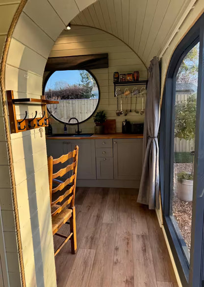 Romantic Retreat - Ashwicke