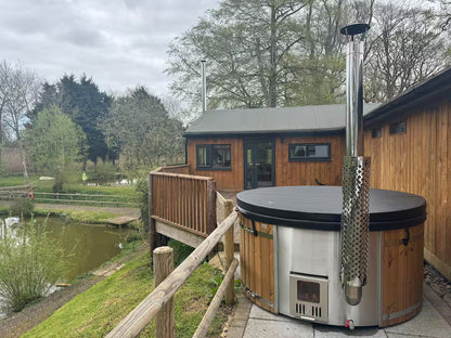 Fishing Lake Cabin - Warwickshire