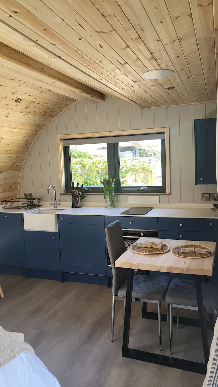 Relaxing Hut & Hot Tub - East Sussex