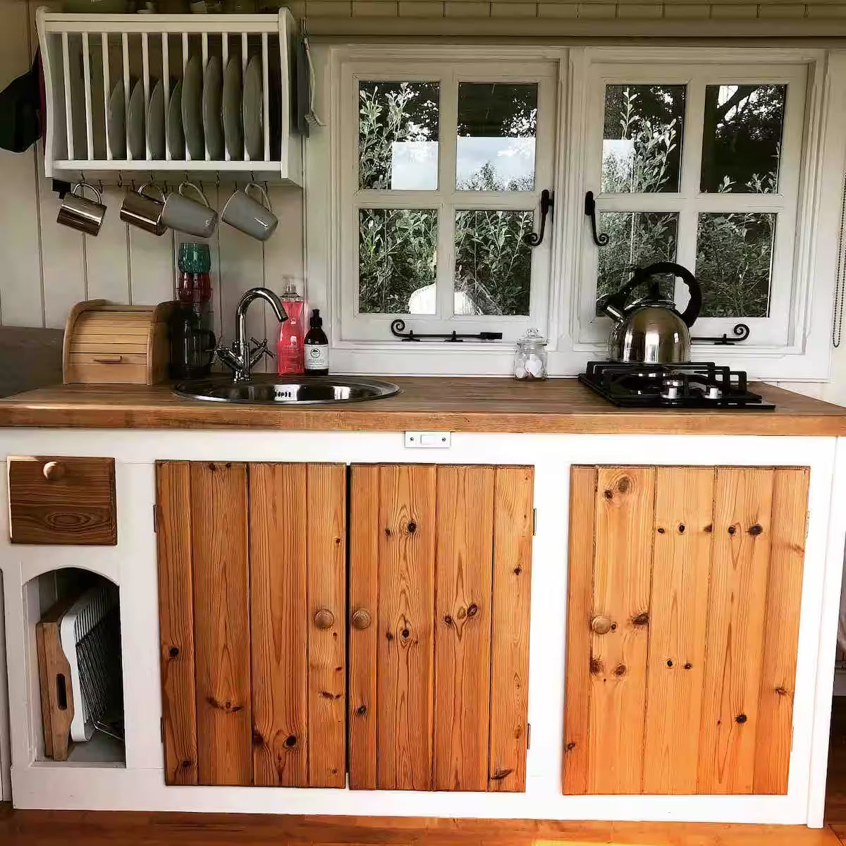 Off Grid Shepherd Hut - West Devon